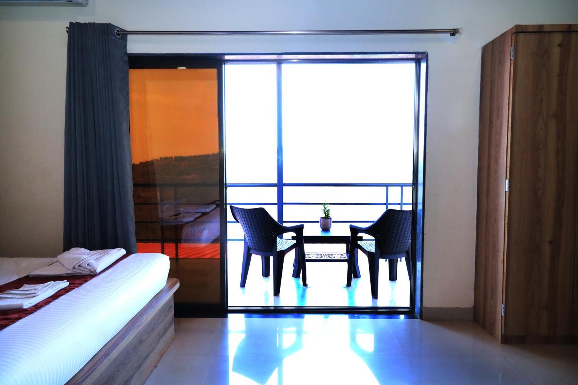 Trattino Resorts Panchgani Esterno foto