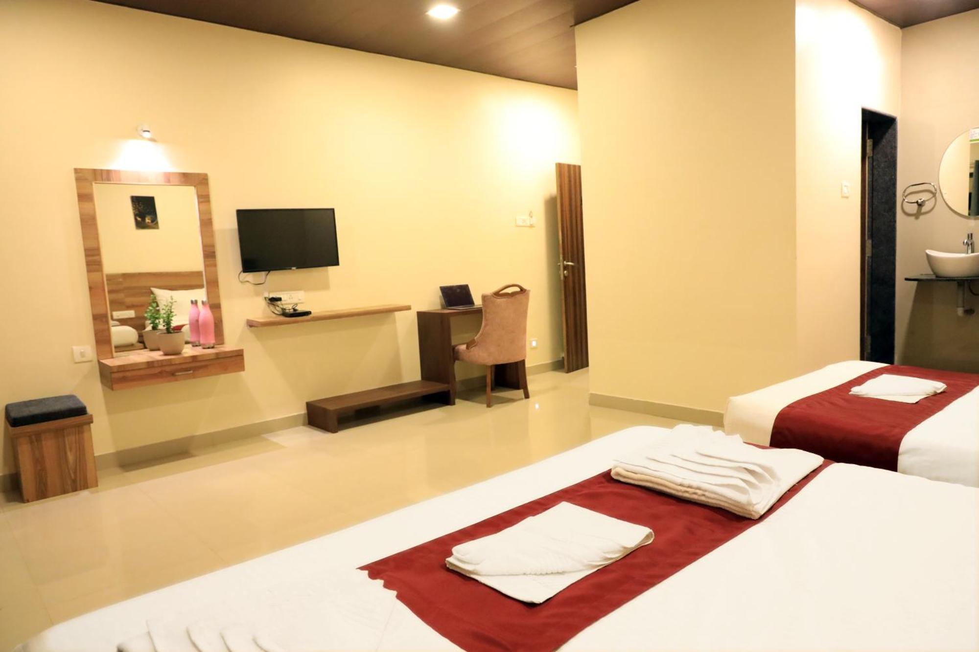 Trattino Resorts Panchgani Esterno foto